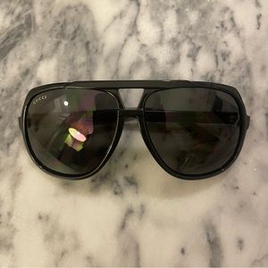 GUCCI black oversized sunglasses